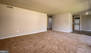 Building Photo - 7147 Donnell Pl