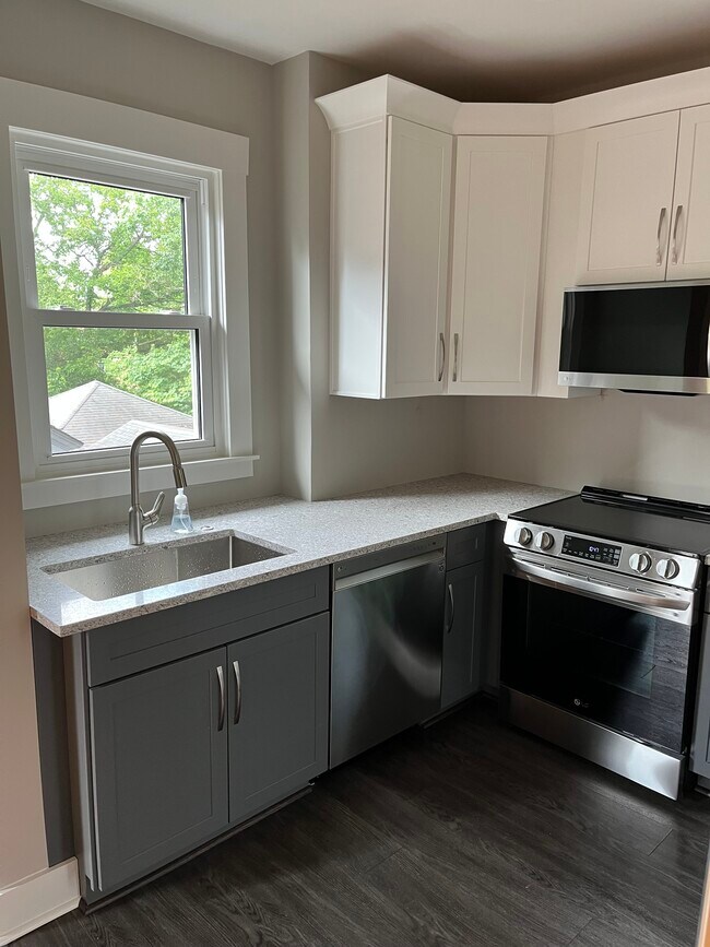 Kitchen - 3623 Burch Ave
