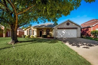Building Photo - 2732 Excalibur Dr