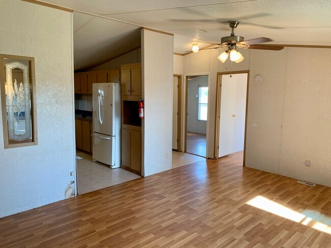 Entry to living - 709 Blue Stem Dr