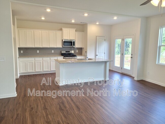 Foto del edificio - 18 Berry Dr