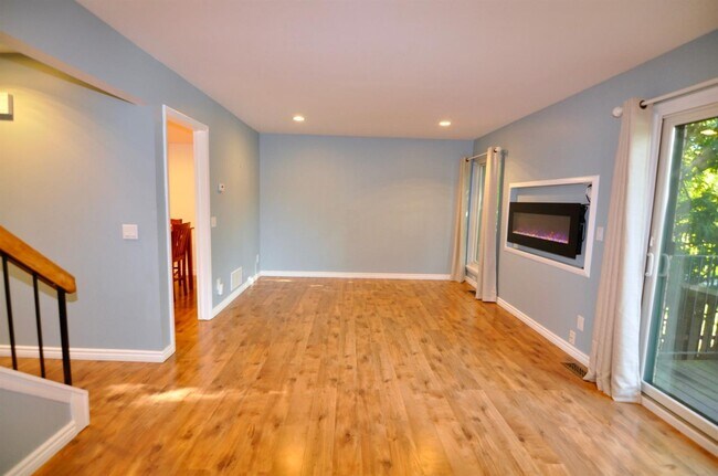 Building Photo - 2607 Meade Ct