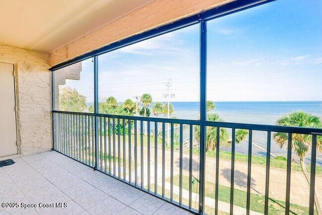 Foto del edificio - 1540 Riverside Dr