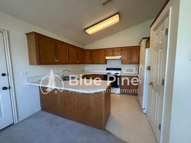 Building Photo - 3705 Spring Creek Dr