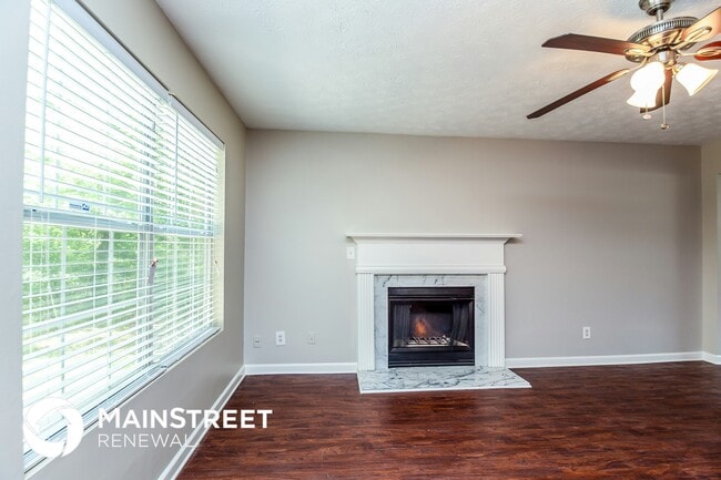 Building Photo - 1305 Sandybrook Ct