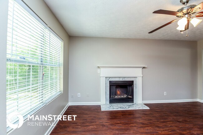 Foto del edificio - 1305 Sandybrook Ct