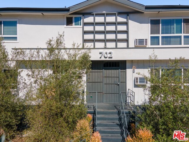 Foto del edificio - 702 S St Andrews Pl