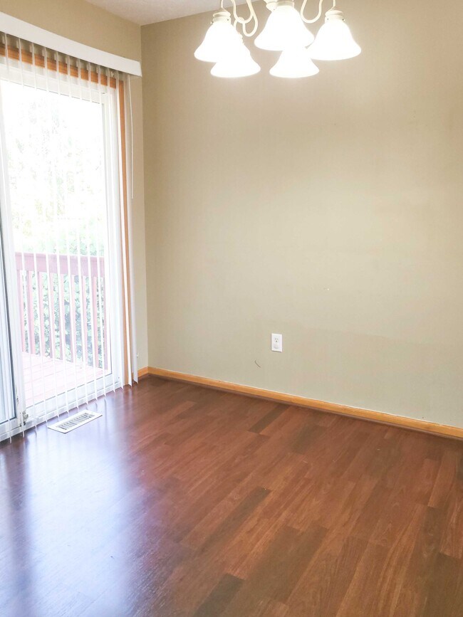 Foto del edificio - 5657 Sugarberry Dr SE