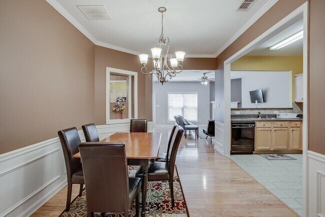 Foto del edificio - 3157 Creston Park Ct