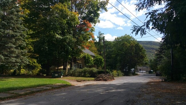 Building Photo - 12 Backman Ave