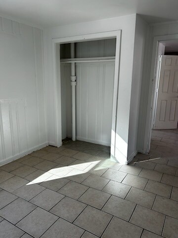 Building Photo - Nestled in the heart of Cape May Court Hou...