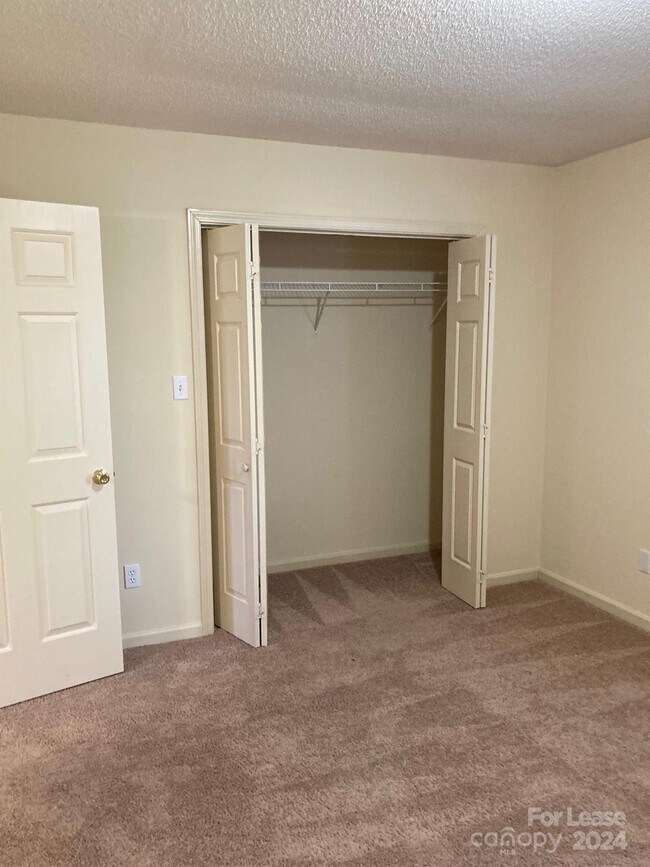 Building Photo - 217 3rd St NW