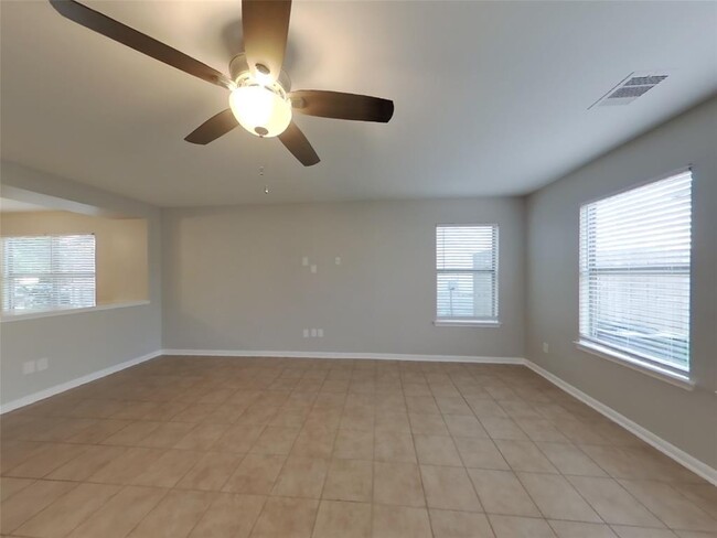 Foto del edificio - 15543 Liberty Cypress Ct