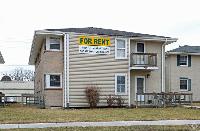 Building Photo - Green Townhouses