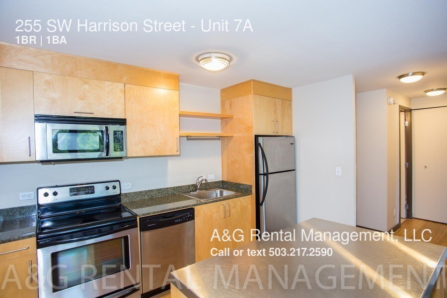 Primary Photo - 255 SW Harrison St