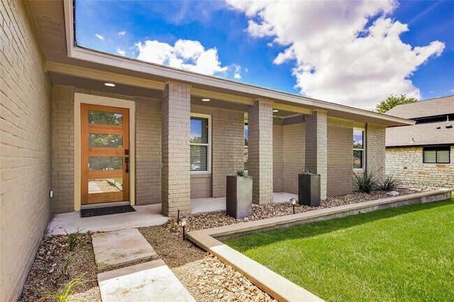 Foto del edificio - 9026 Lockleven Loop