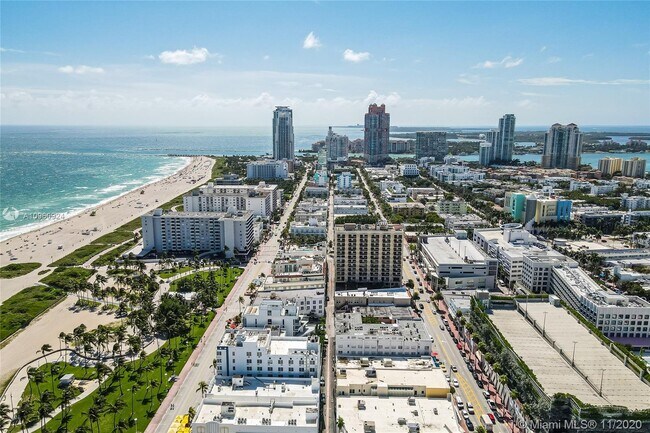 Building Photo - 229 8th St