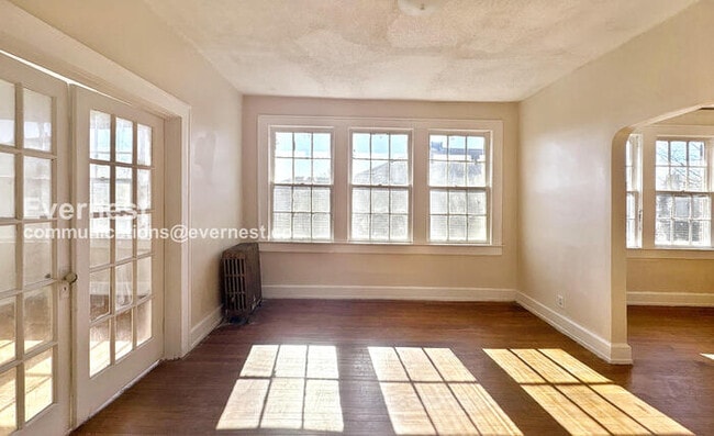 Building Photo - Take an additional $45 off a month! 1 Bed/1 Bath Home with Laundry Hookups / Pet-Friendly / Avail...