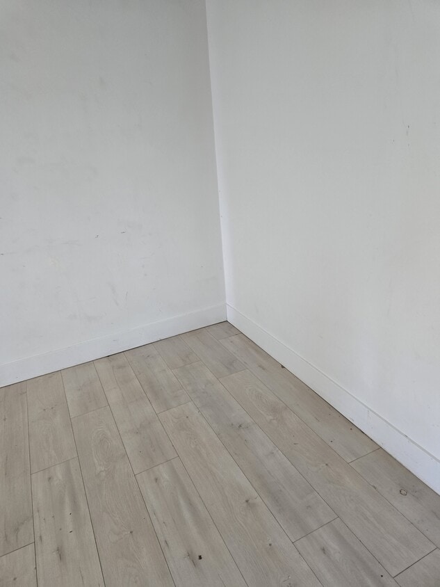 Building Photo - 5733-5176 176 St
