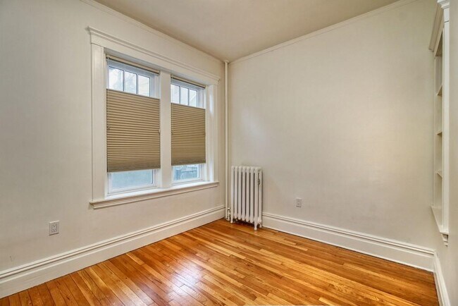 Building Photo - 14 Wellman St