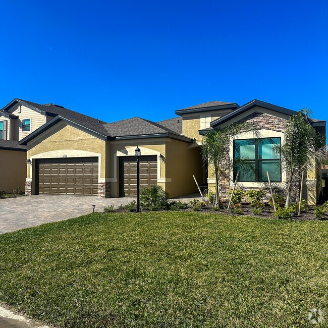 SilverHemingway Pointe Apartments for Rent with Washer & Dryer Alva