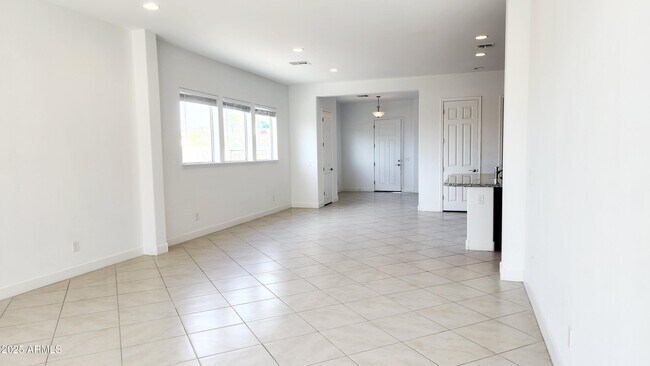 Foto del edificio - 5603 N 194th Ave
