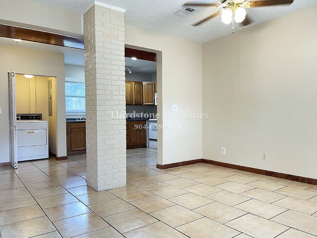 Building Photo - 1717A Lindsey Road, Jacksonville, FL 32221