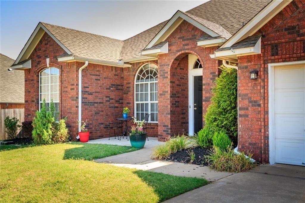 Free rent until 12/15/23 + 4 Bed/2Bath/3Ca... House Rental in Edmond