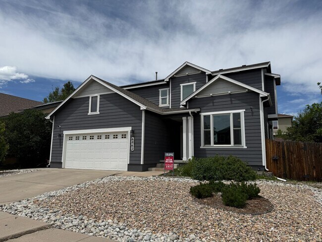 Foto del edificio - 6 Bed 4 Bath Home with 3000+ SQFT in Stetson Hills!!!