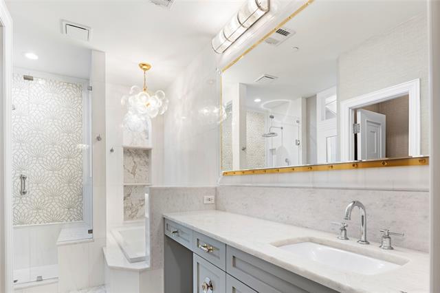 Foto del edificio - 5635 Cecina Dr