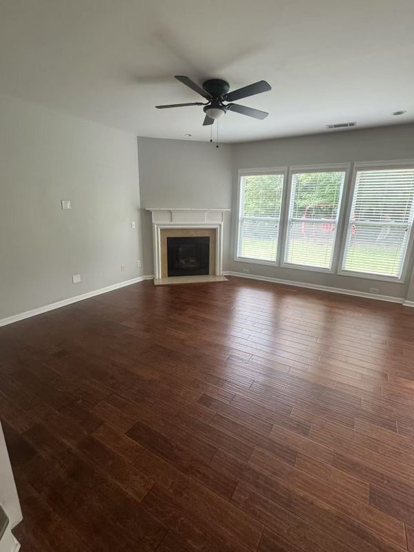 Building Photo - 3282 Briaroak Dr