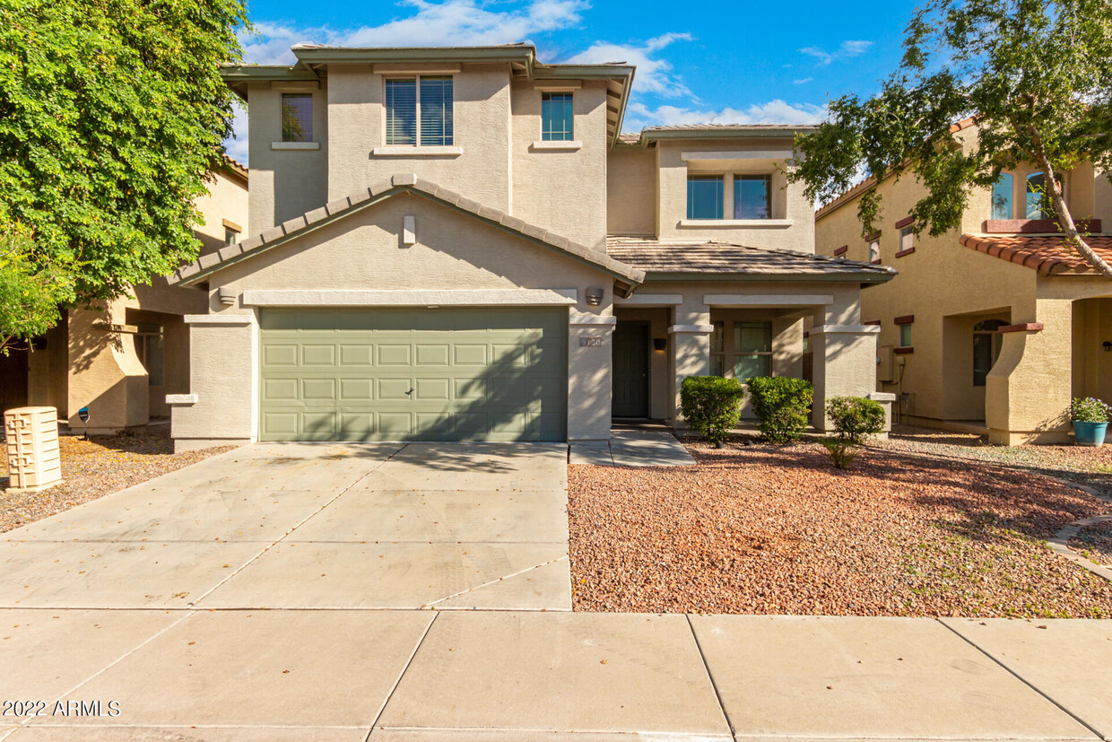 Foto principal - 9130 W Cypress St