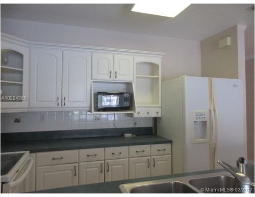 Foto del edificio - 8455 Ardoch Rd