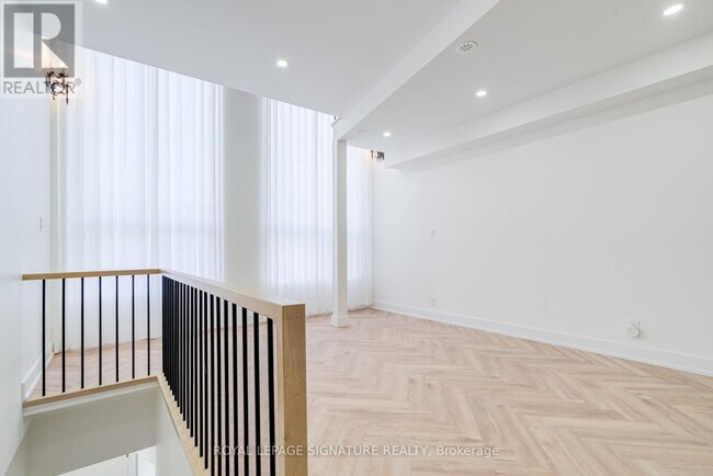 Photo du bâtiment - 861 O'Connor Dr