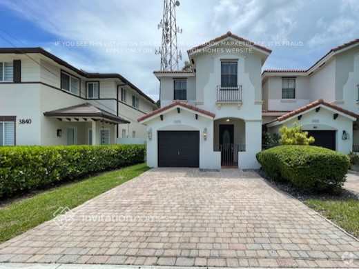 Building Photo - 3830 SW 69th Ave