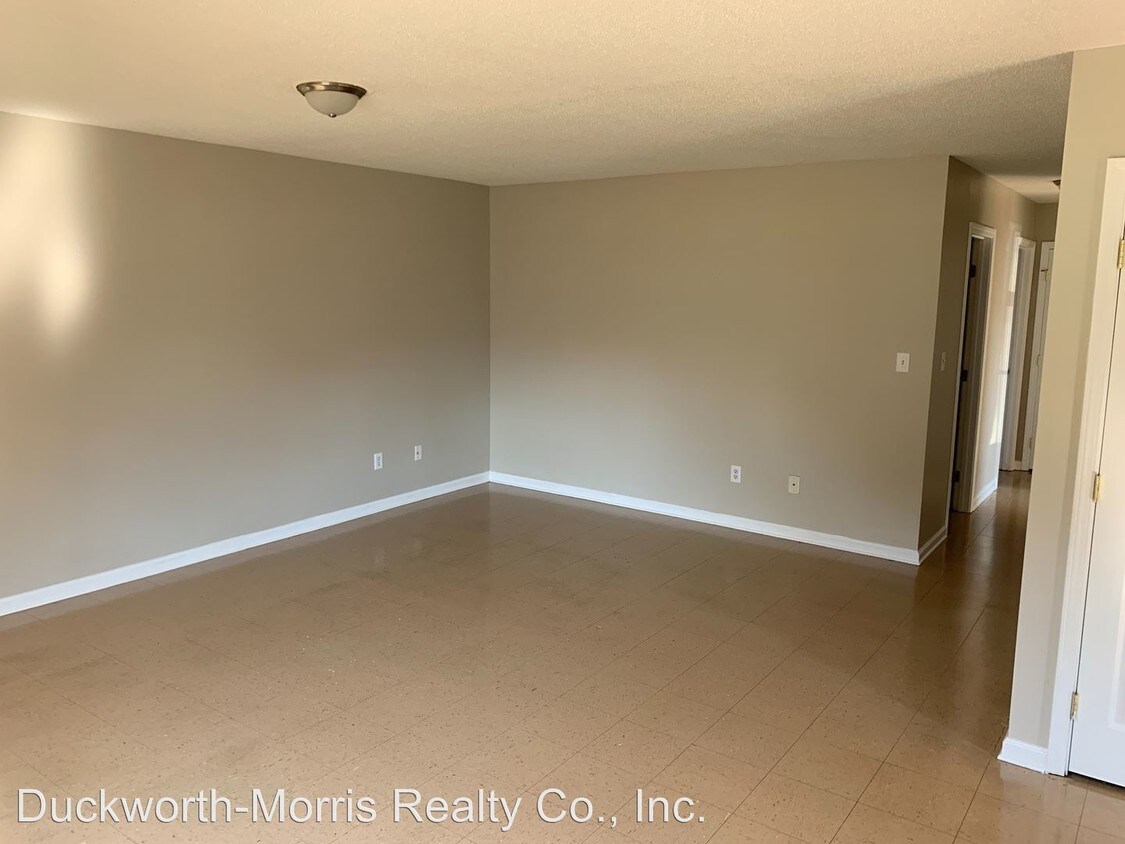 1947 Fosters Ferry Rd, Tuscaloosa, AL 35401 Room for Rent in