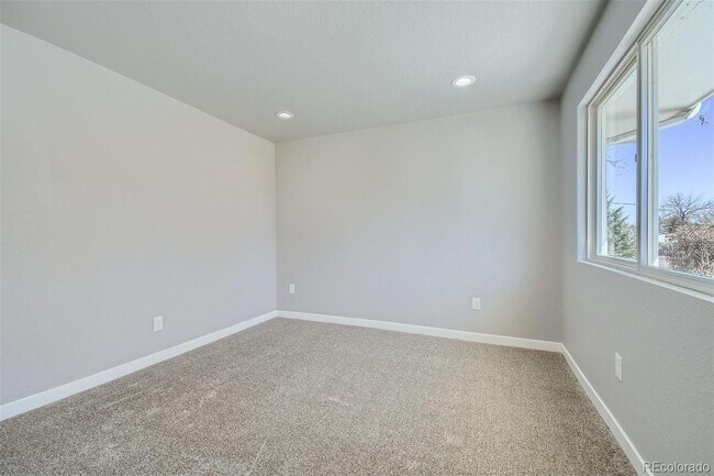 Foto del edificio - 1881 E 84th Ave