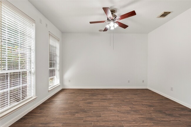 Foto del edificio - 1810 Candle Light Ct