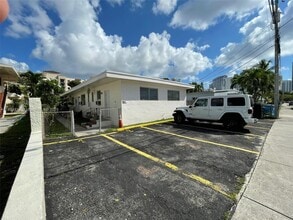 Building Photo - 527 SW 10th St