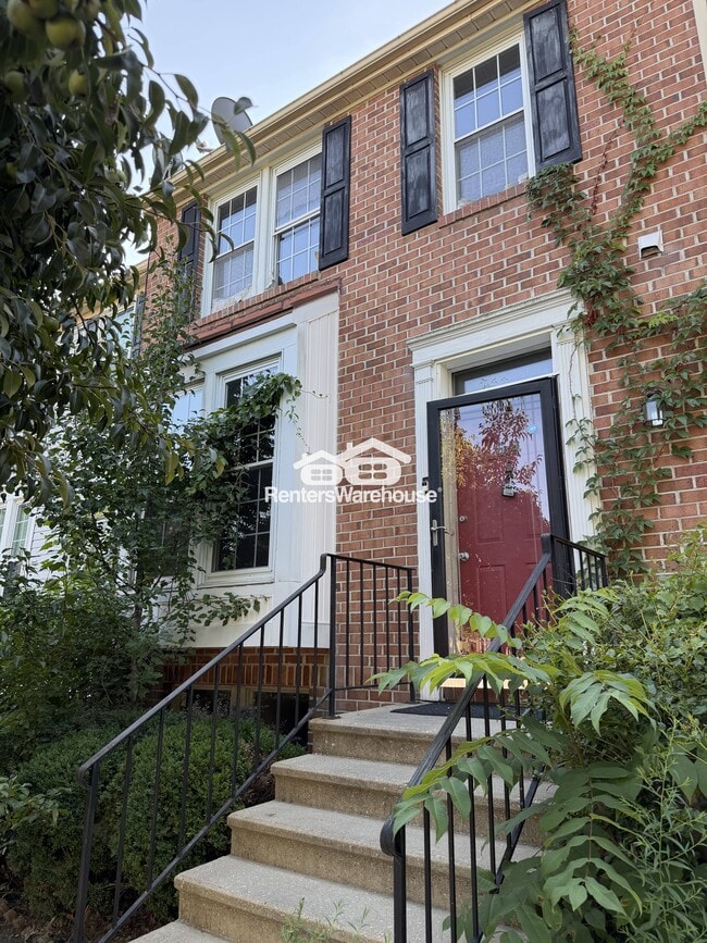 Building Photo - 44 Running Brooke Dr
