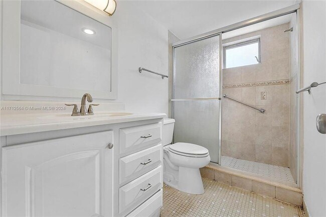 Foto del edificio - 2 bedroom in Sunny Isles Beach FL 33160