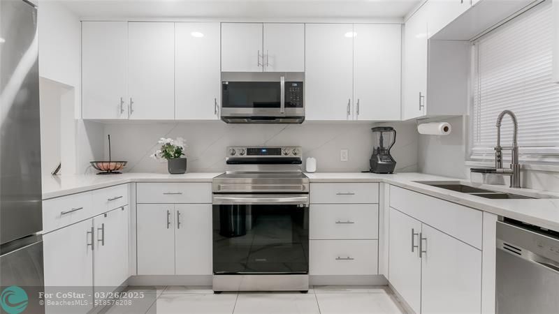 Foto principal - 9441 Live Oak Pl