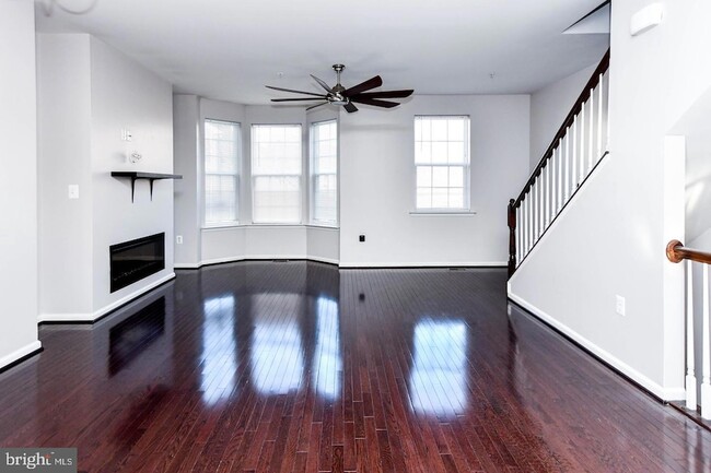 Photo - 9553 Weshurst Ln Townhome