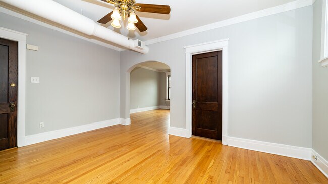 Foto del edificio - 7314 Madison St