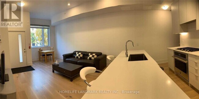 Photo du bâtiment - 165 Pears Ave.