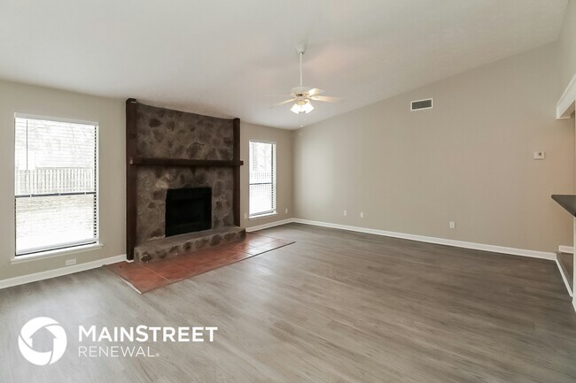 Foto del edificio - 8600 Cedar Creek Ridge