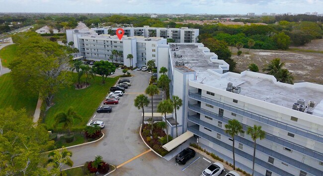 Foto del edificio - 6500 NW 2nd Ave