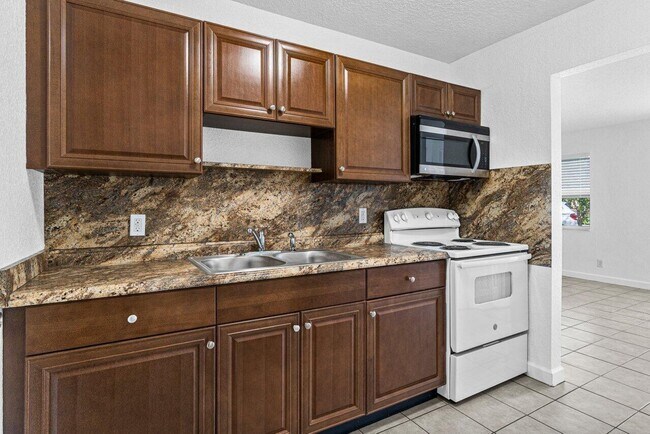 Foto del edificio - 751 Hummingbird Way