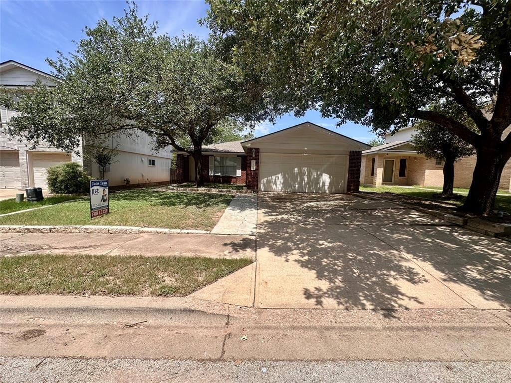 Primary Photo - 17204 Ardisia Dr