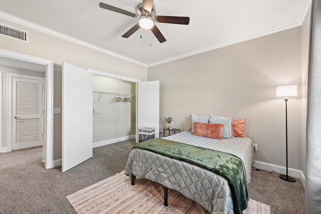 Foto del edificio - Big Bass Apartments